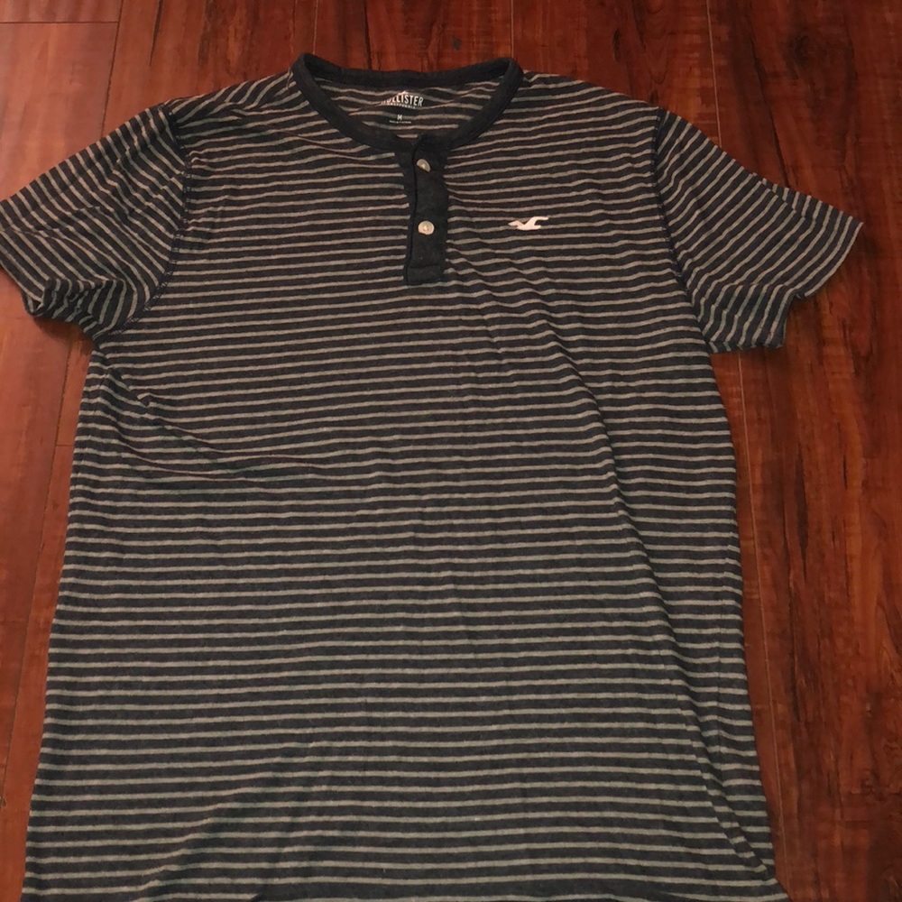 Hollister shirt